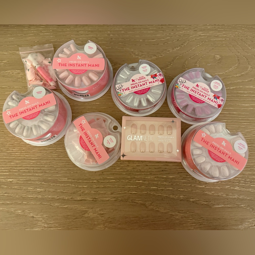 Glamnetic Pink and White Press-On Nail Set